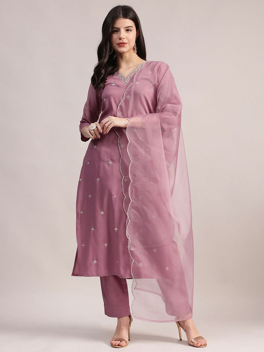 Aavyora Women Lavender Embroidered Chinon Kurta with Straight Pants & Organza Dupatta Set - Swadesiicart