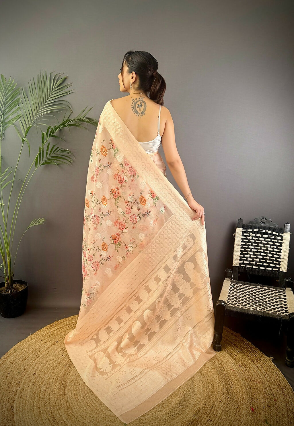 Joban Fashion Beige Floral Motifs Banarasi Silk Sarees | Swadesiicart