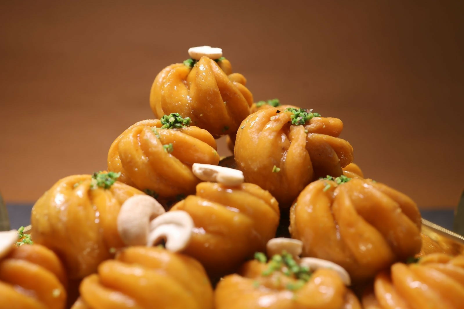 Pothgaal Sweets Kova Flower | Swadesiicart