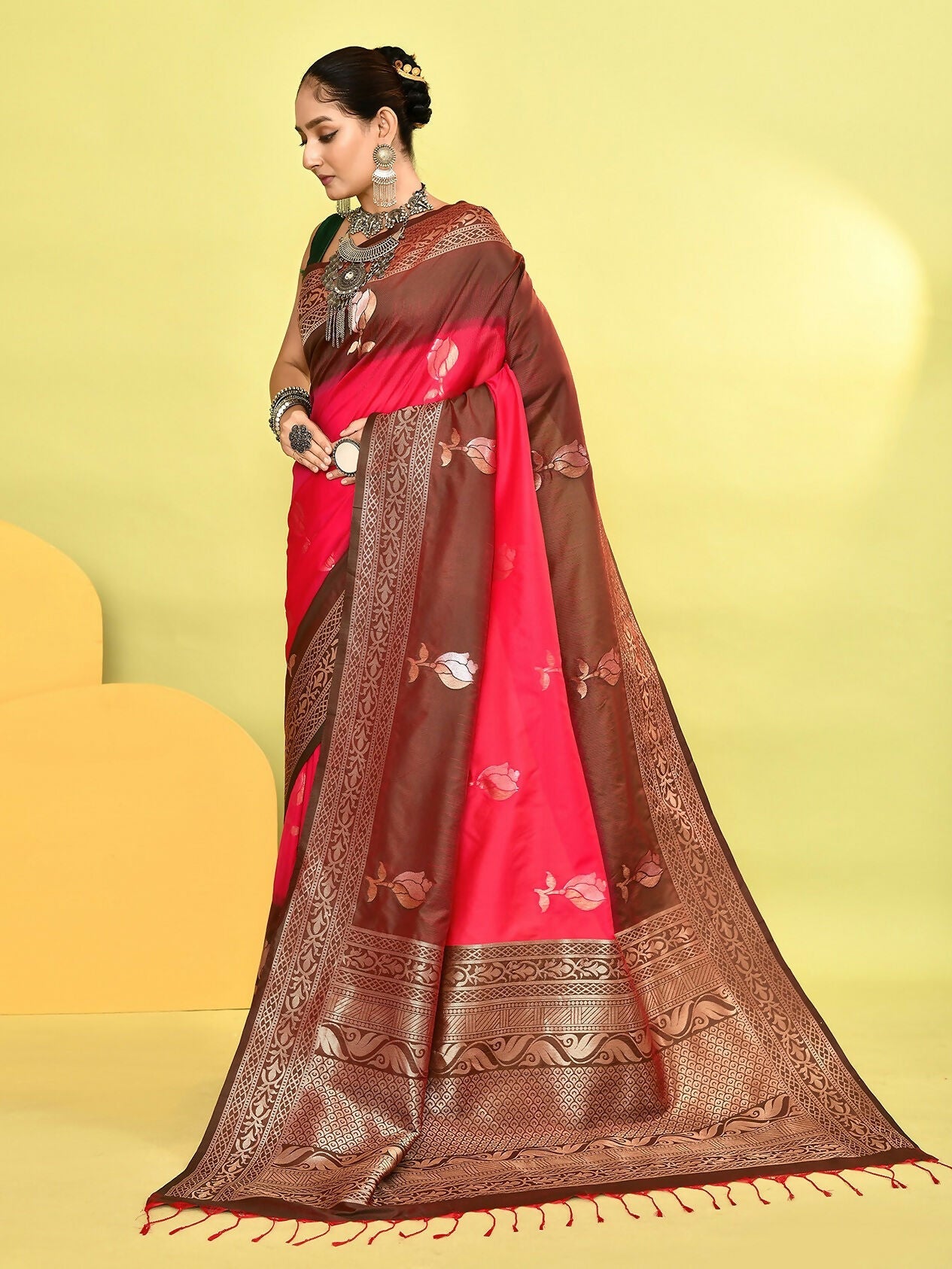 Joban Fashion Rani Pink & Bottle Green Plain With Weaving Border Banarasi Silk Sarees | Swadesiicart