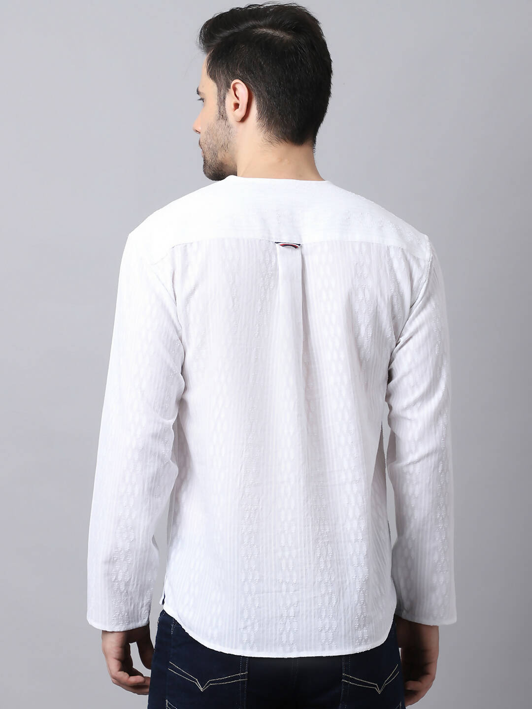 Even Apparels White Pure Cotton Embroided Men's Kurta | Swadesiicart