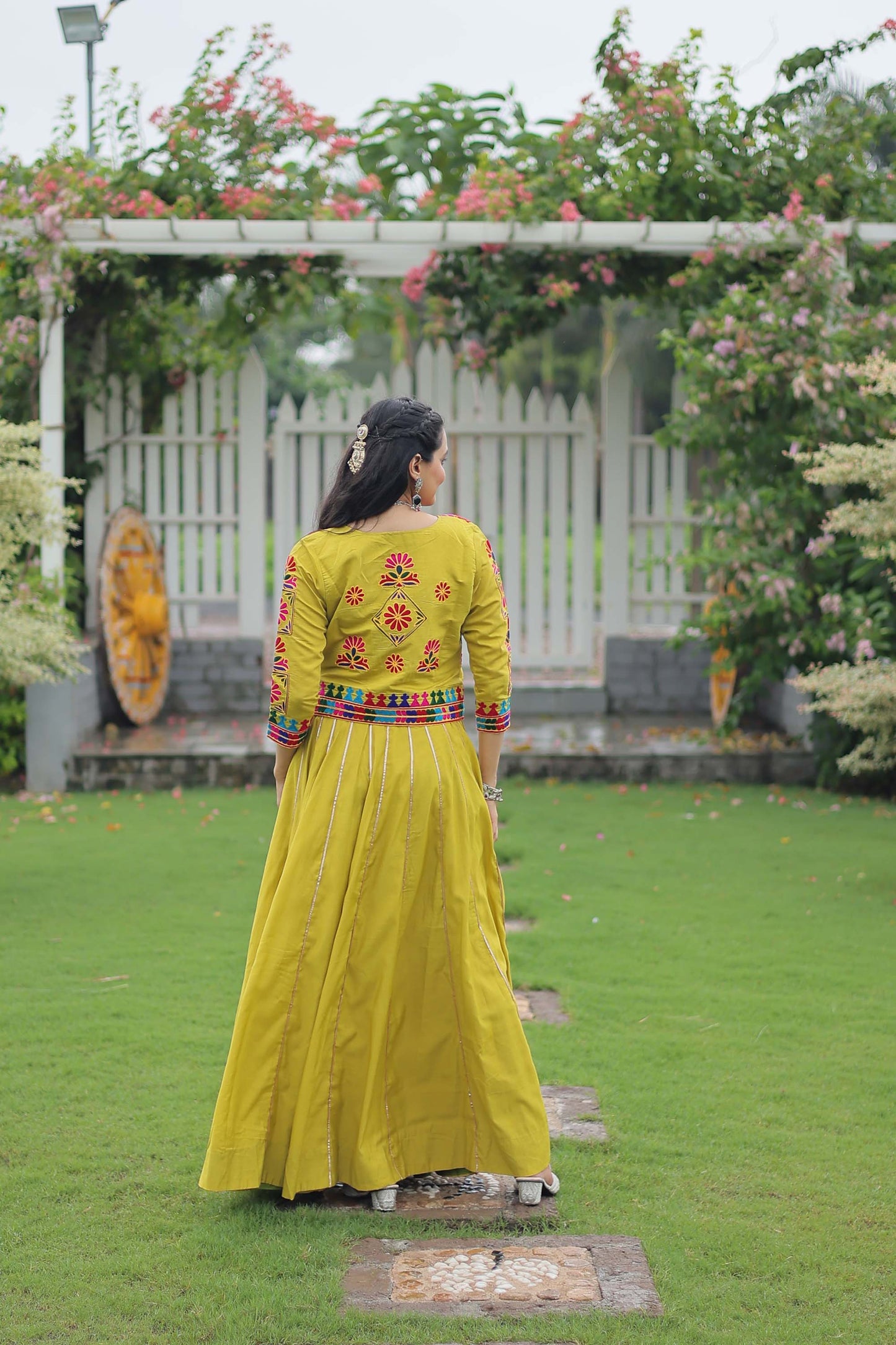 Lorenvalley Fashion Parotgreen Roman Silk with Attractive Gota-Patti Lace Lehenga Choli | Swadesiicart