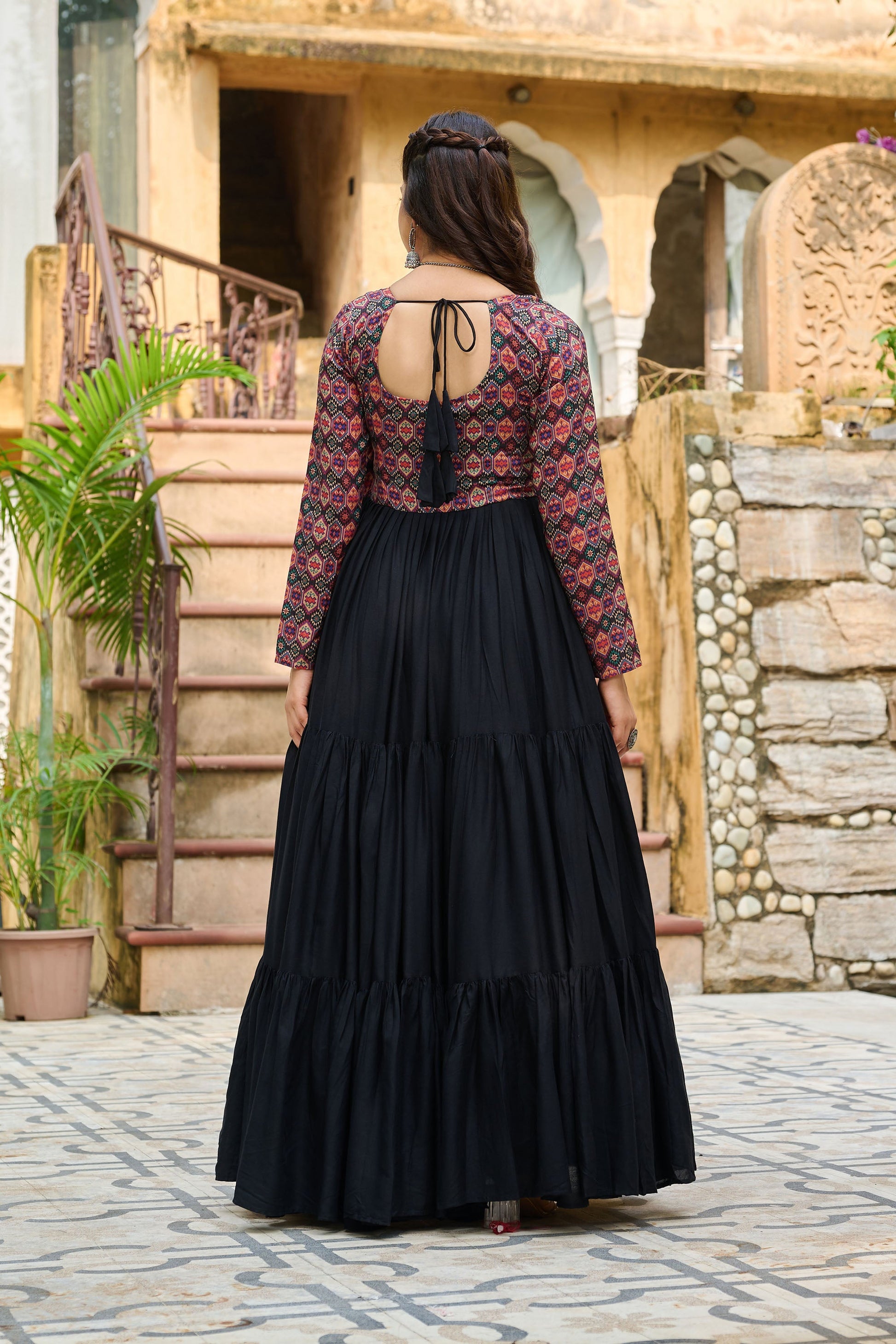 Lorenvalley Fashion Black Rayon Kutchi Gamthi Embroidered Work & Cotton Print Work Gown | Swadesiicart