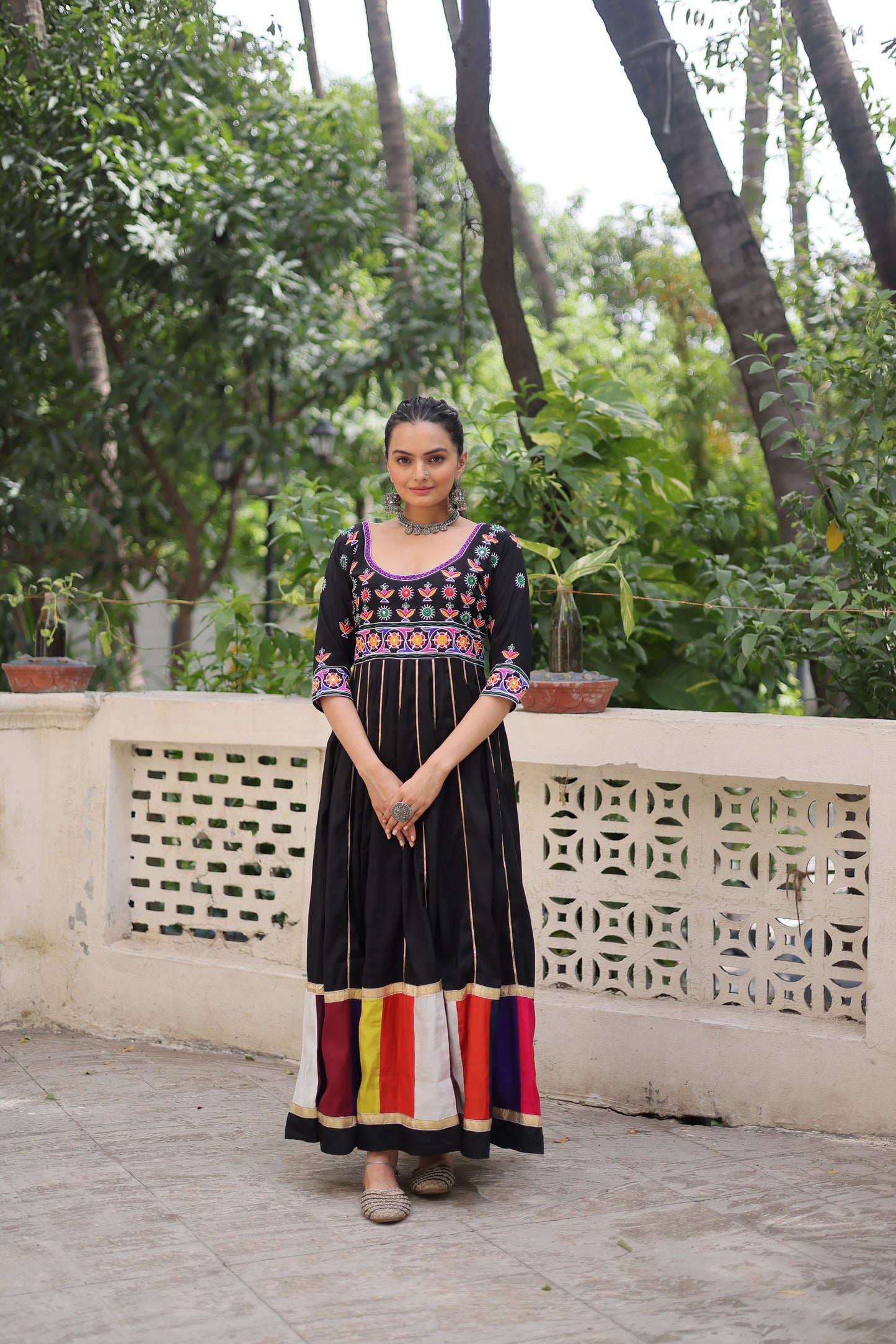 Lorenvalley Fashion Black Roman Silk with Thread work & Gota Lace embellished Work Gown | Swadesiicart