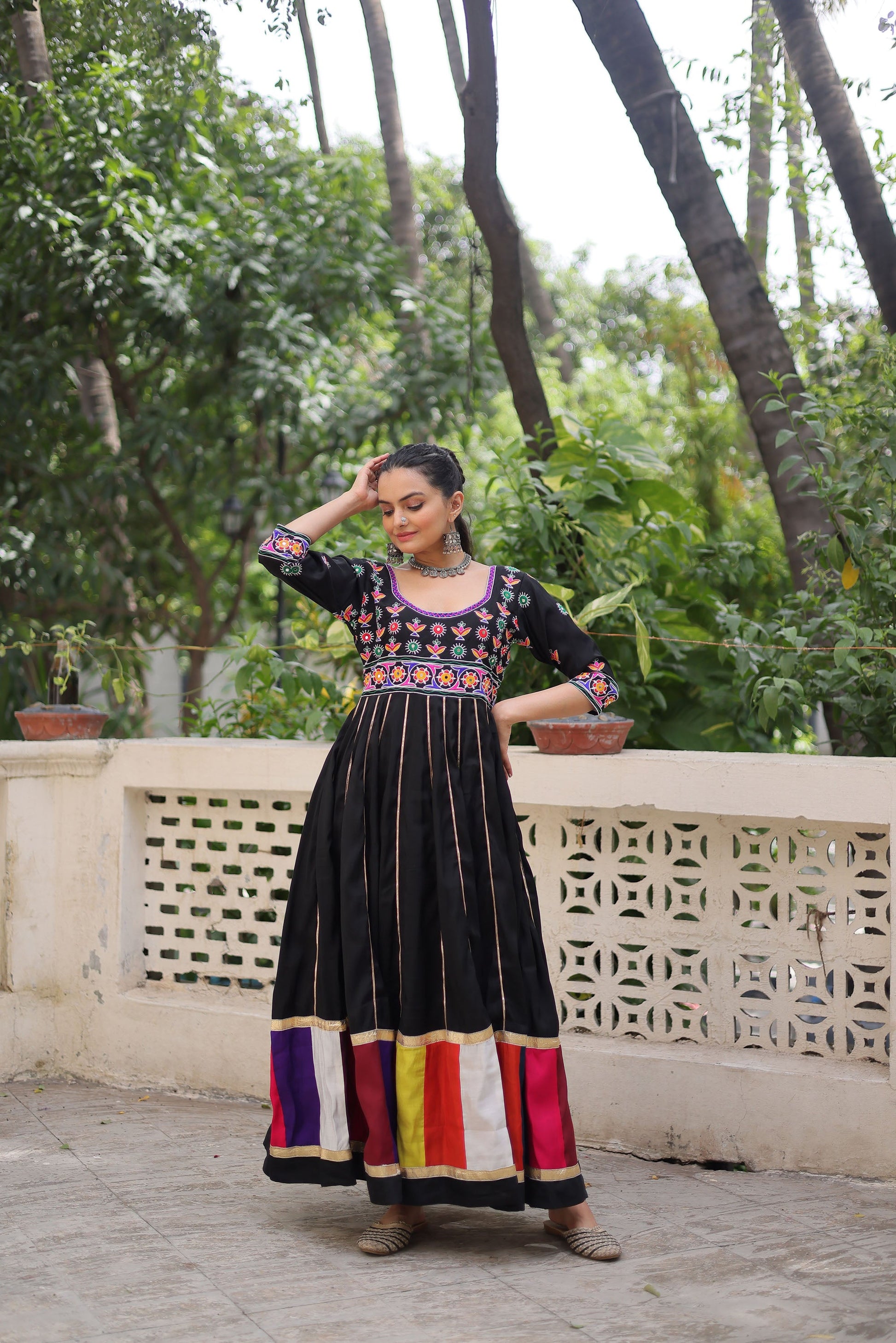 Lorenvalley Fashion Black Roman Silk with Thread work & Gota Lace embellished Work Gown | Swadesiicart
