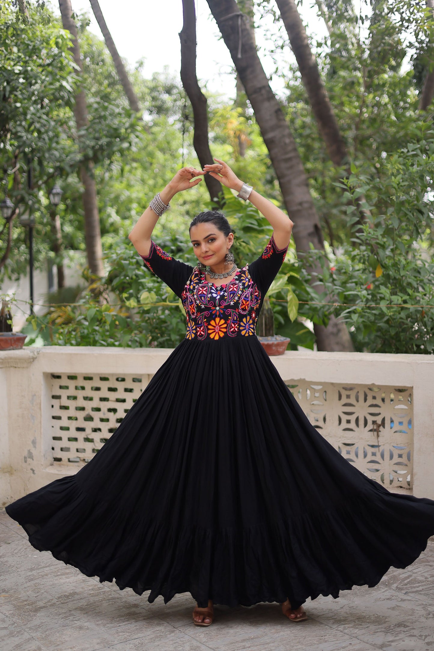 Lorenvalley Fashion Black Rayon with Kutchi Gamthi Embroidered Thread Work Gown | Swadesiicart