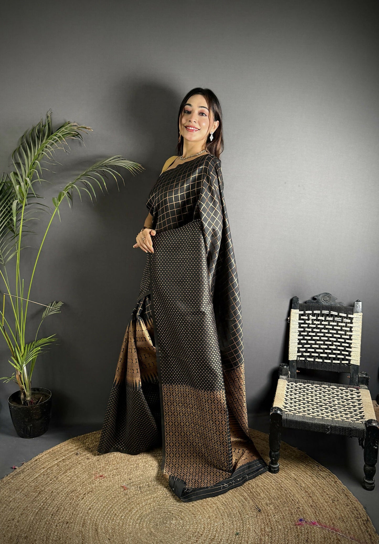 Joban Fashion Black Banarasi Soft Lichi Silk Checks & Woven Saree | Swadesiicart