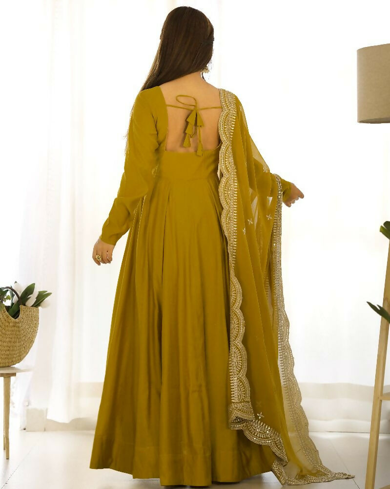 Joban Fashion Mehndi Kurta Set Chanderi Sequence Embroidery Work - Swadesiicart