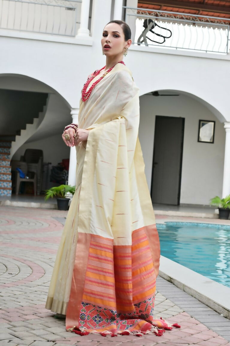 Vishnu Weaves Women's Cream Raw Silk Patola Zari Woven Saree with Blouse - Swadesiicart
