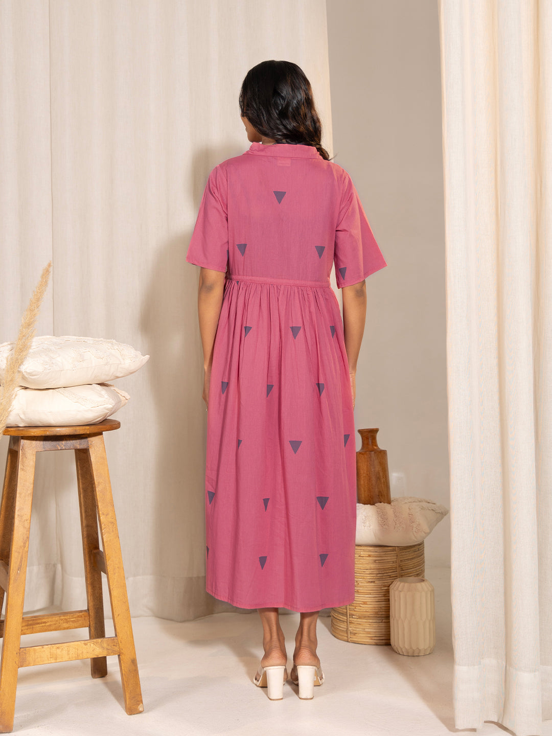 Janasya Pink Cotton Geometric Gathered Dress | Swadesiicart