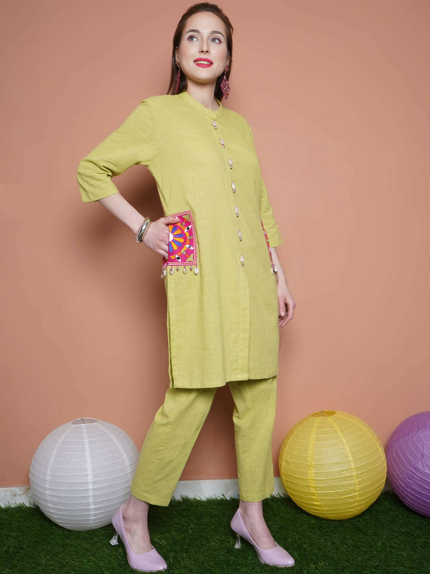 Women Republic Green Cotton Kurta Set With Embroidered Pockets | Swadesiicart
