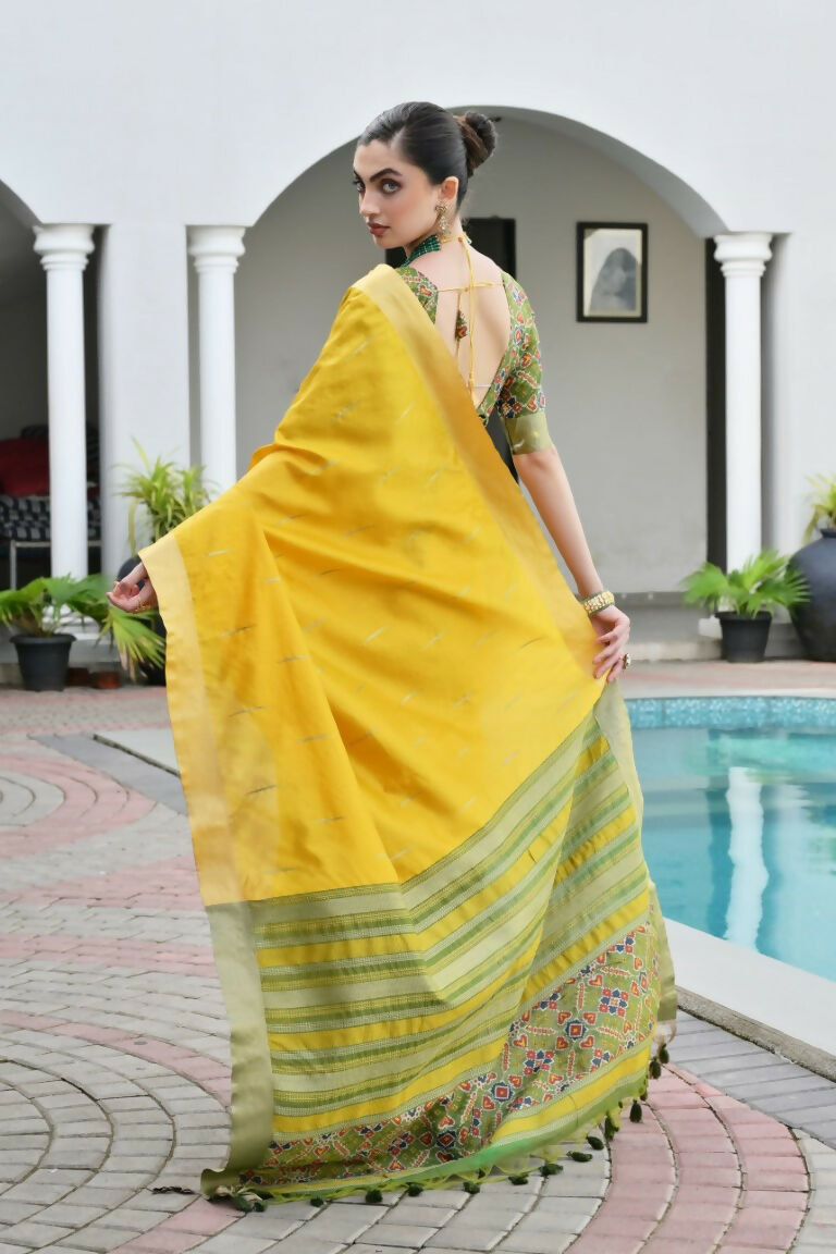 Vishnu Weaves Women's Yellow Raw Silk Patola Zari Woven Saree with Blouse - Swadesiicart