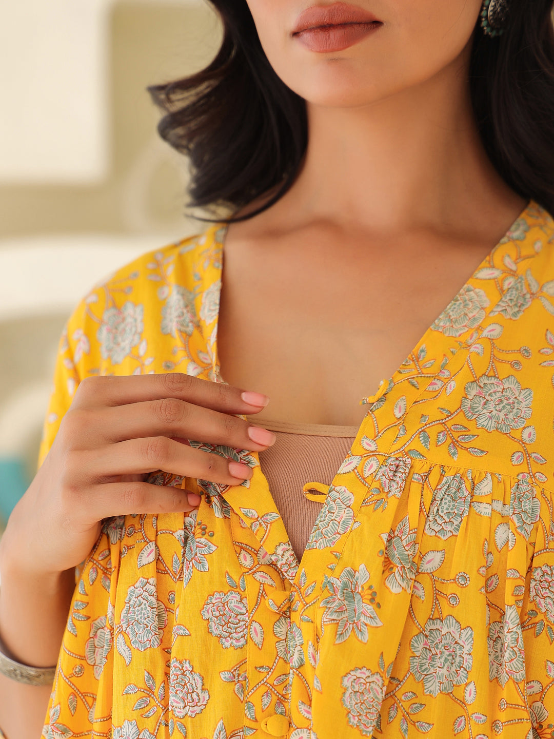 Janasya Bright Cotton Floral Gathered Kurta | Swadesiicart