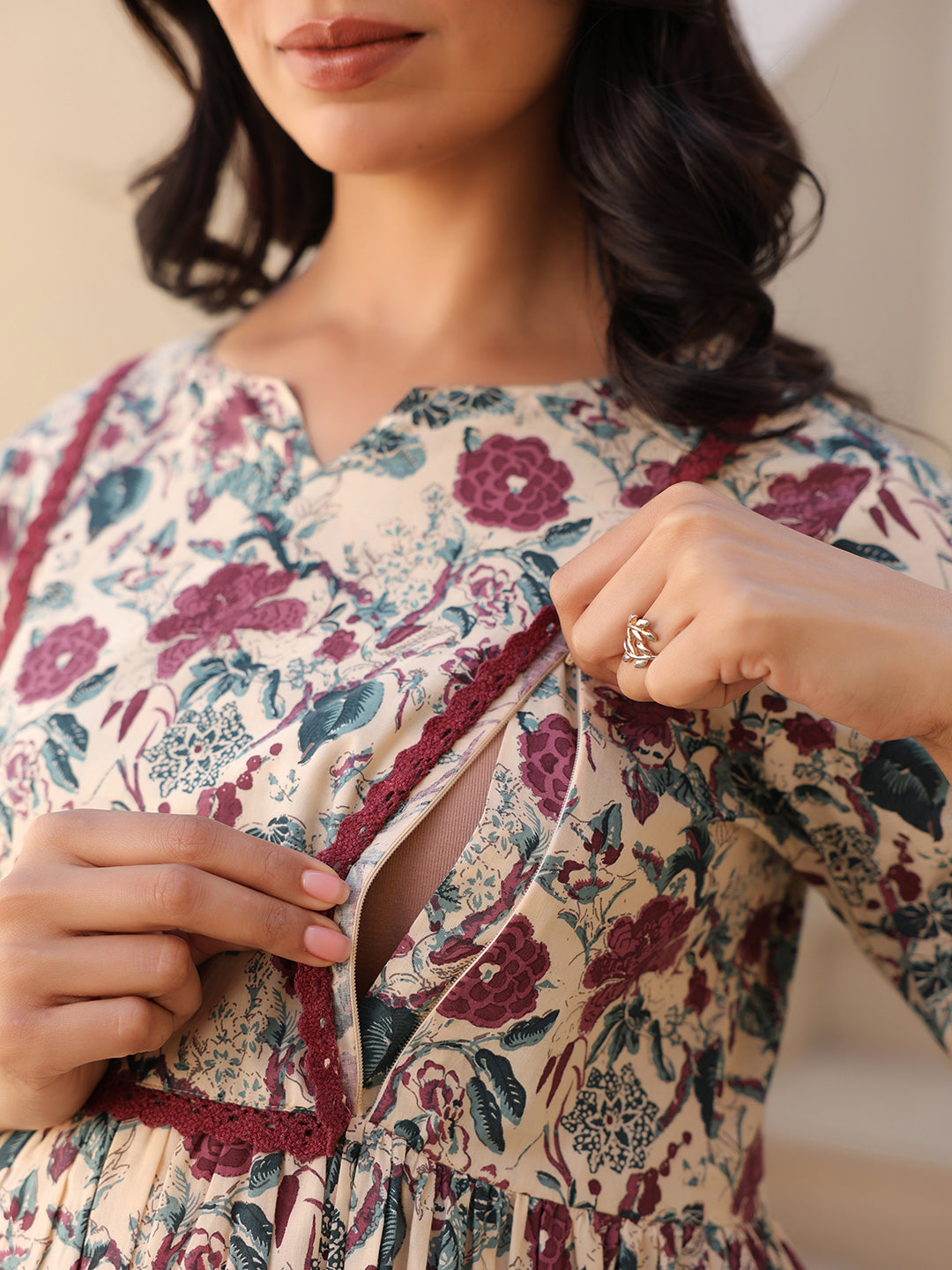 Janasya Dark Cotton Floral Gathered Kurta | Swadesiicart