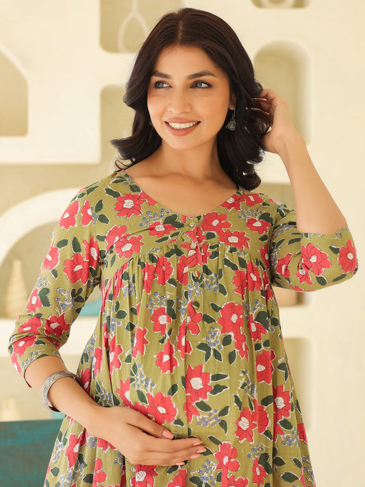 Janasya Dark Cotton Floral Gathered Kurta | Swadesiicart