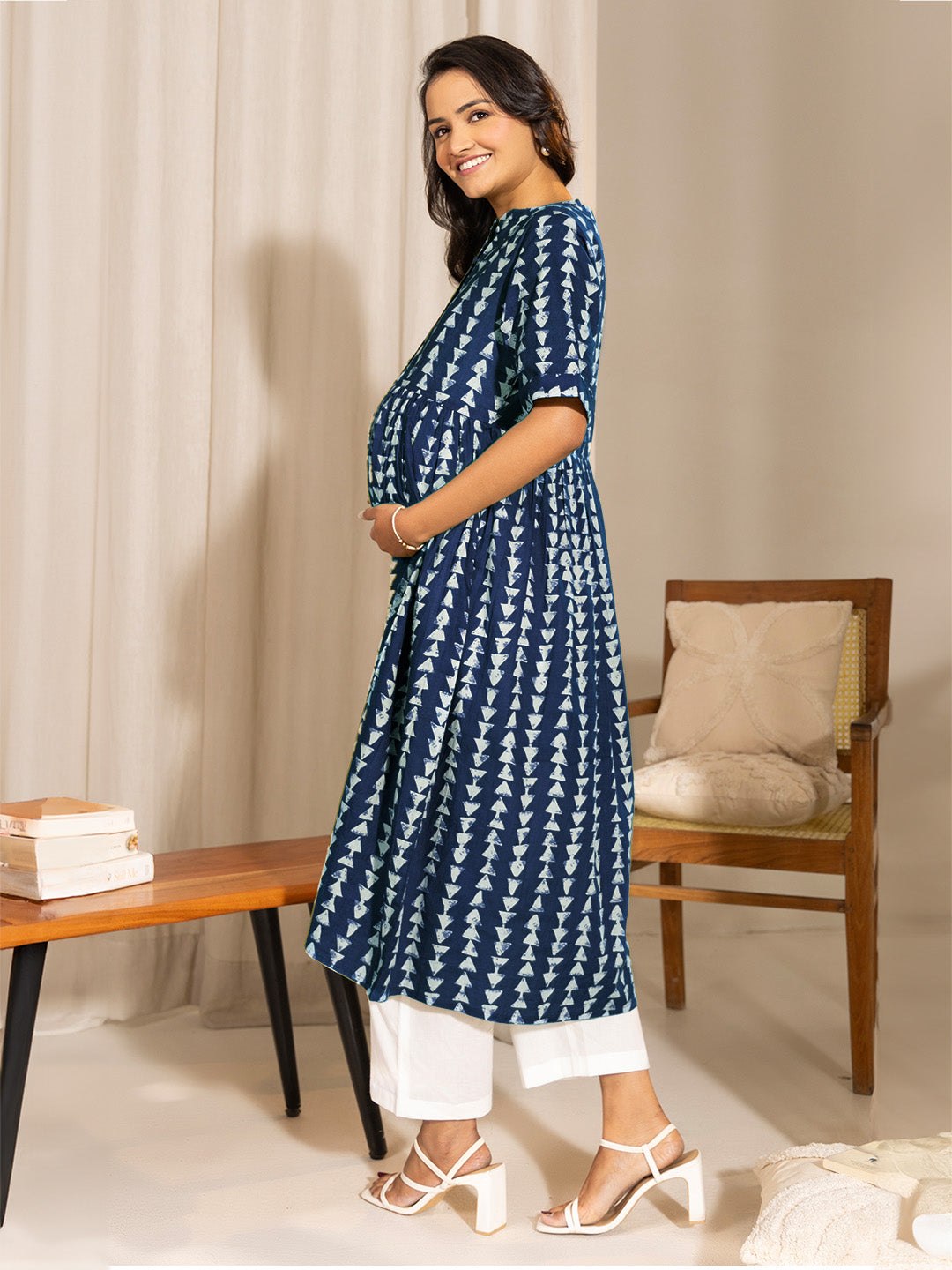 Janasya Dark Cotton Geometric A-Line Kurta - Swadesiicart