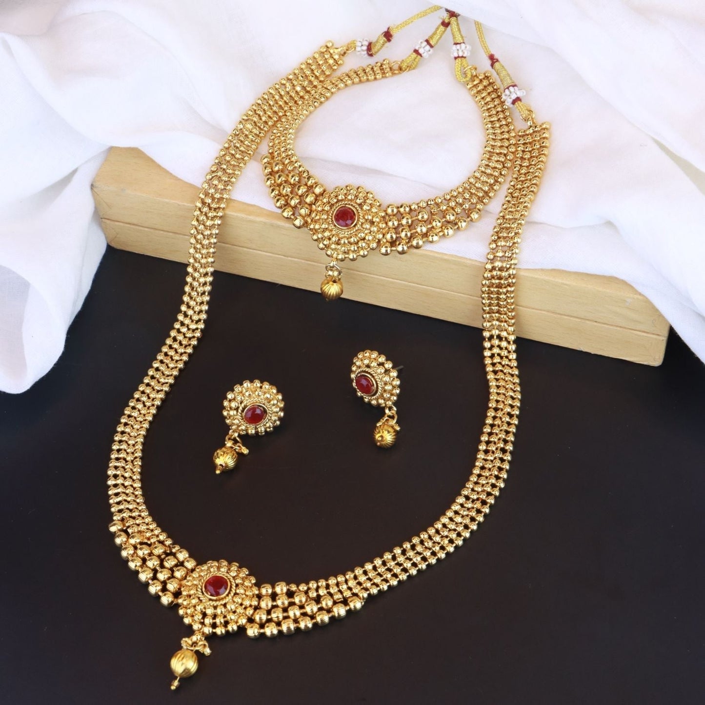 Gold-Polished Traditional Style Choker Necklace Jewellery Set for Women/Girls - Wahe Jewels - Swadesiicart