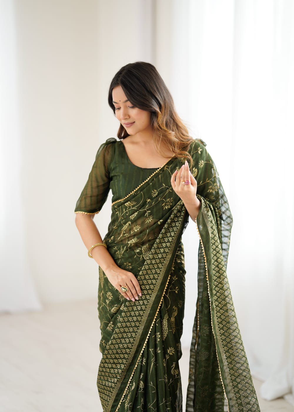 Lorenvalley Fashion Mehndi Solo Georgette Superb Finishing Foils Print & Fancy Zalar Lace in Border Saree with Blouse - Swadesiicart