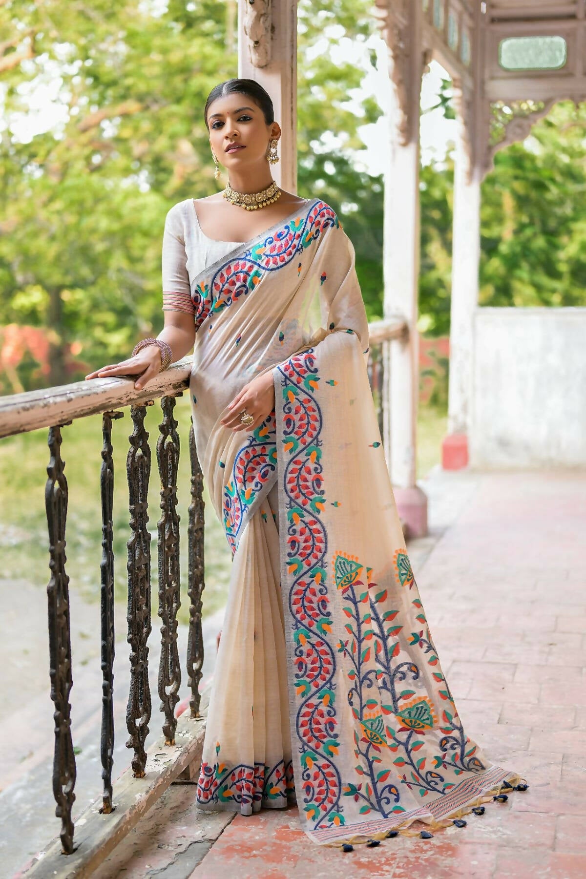 Vishnu Weaves Women's Navy-Blue Muga Cotton Woven Saree with Blouse - Swadesiicart