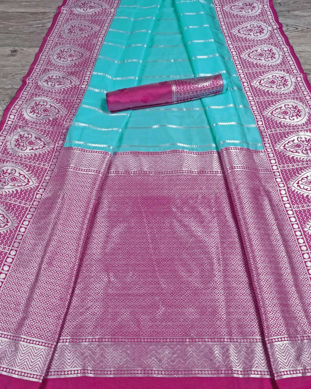 DEIANA'S Beautiful Designer Golden zari Soft Lichi Silk Saree - Blue - Swadesiicart
