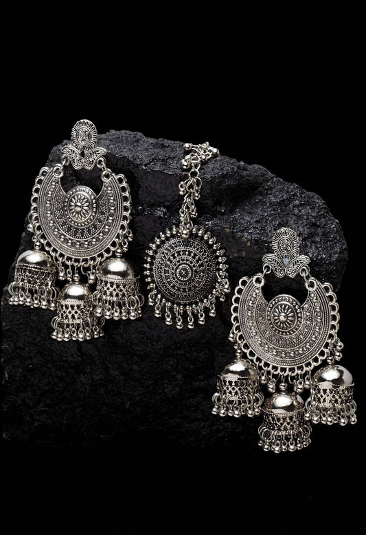 Mominos Fashion Johar Kamal Beautiful Jhumkas With Maang Tikka Earrings - Mominos Fashion
