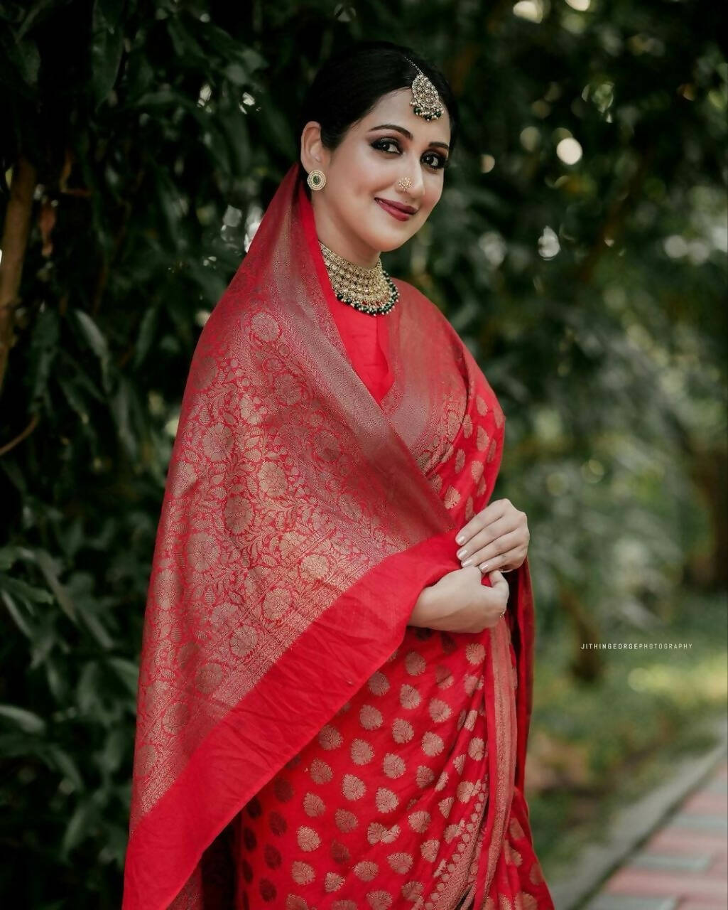 DEIANA'S Beautiful Designer Golden zari Soft Lichi Silk Saree - Pink - Swadesiicart