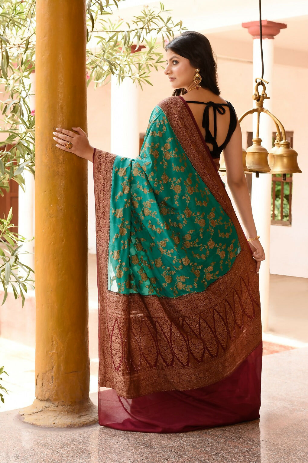Joban Fashion Teal Green Crepe Chiffon Pure Handloom Banarasi Silk Saree | Swadesiicart