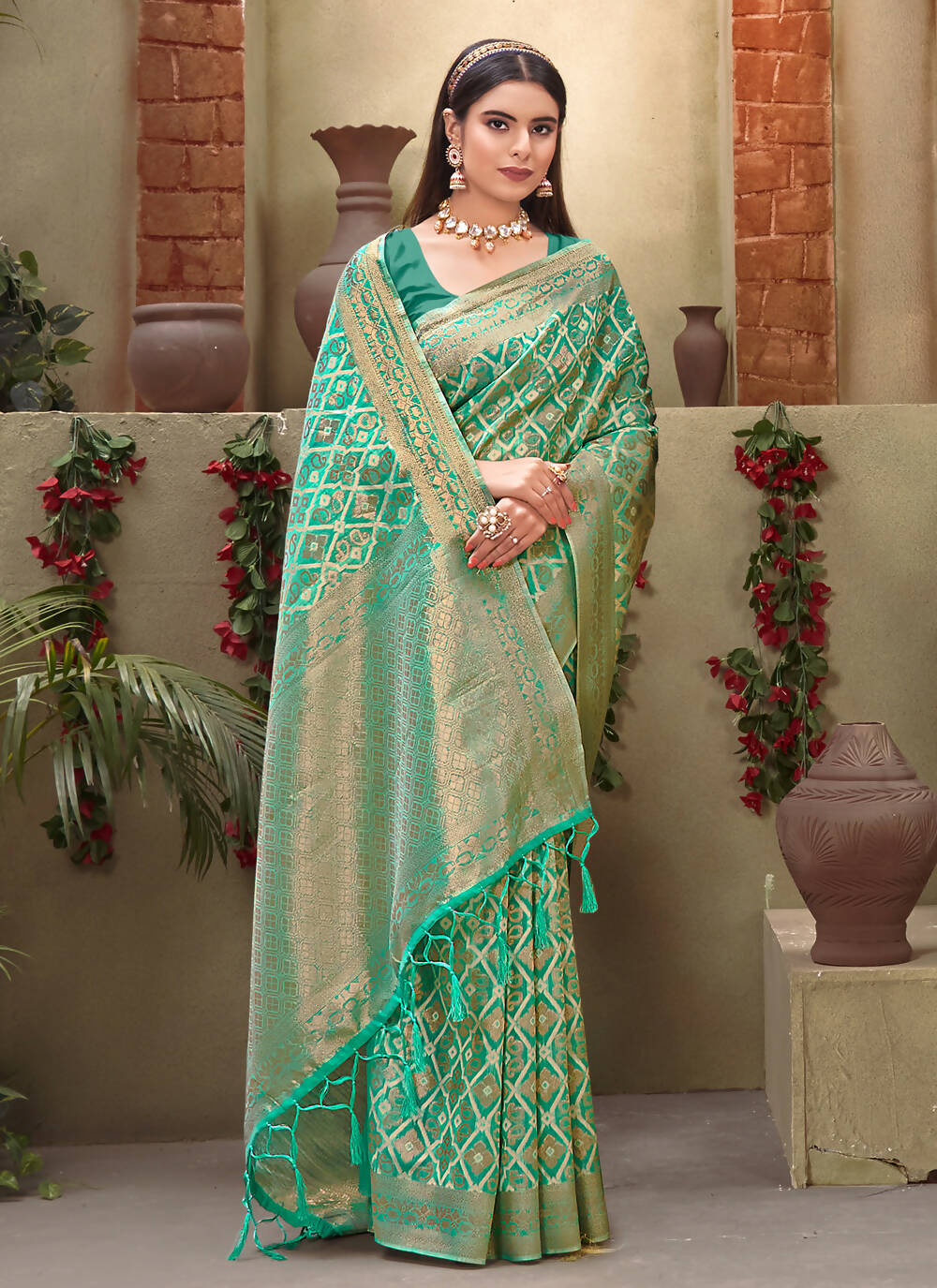 Sea Green Cotton Zari Woven Design Saree with Unstitched Blouse Piece - Aachal - Swadesiicart
