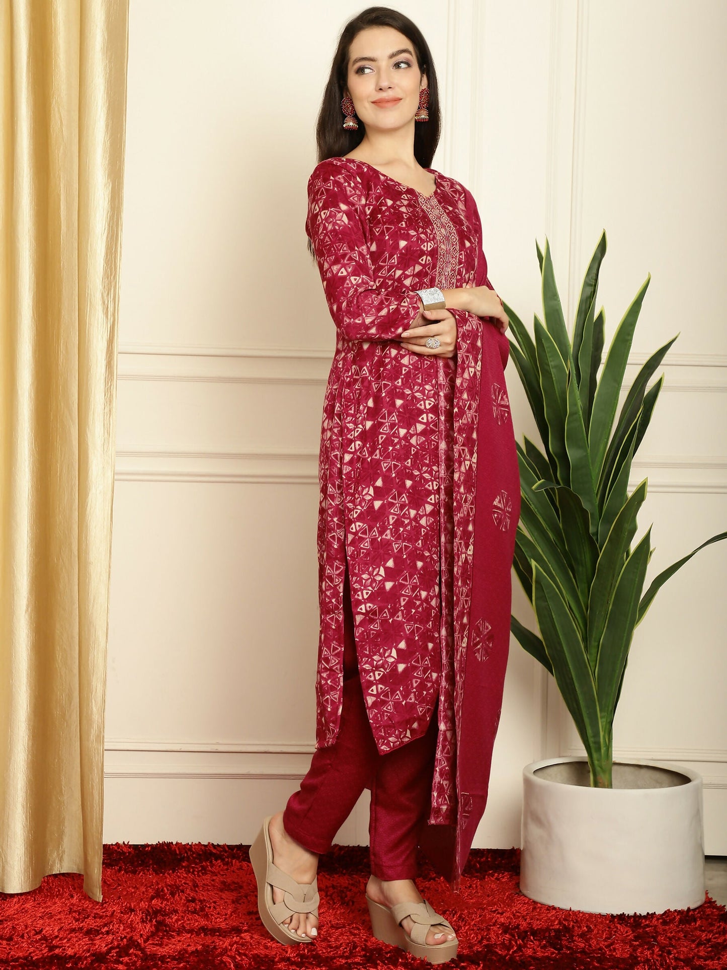 Jyoti Fashion Women's Red Pashmina Floral Digital Printed Kurta with Trouser & Dupatta | Swadesiicart