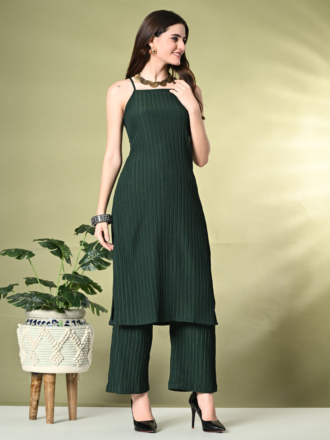 Myshka Women's Self Design Shoulder Straps Kurta & Palazzos Sets in Green Color - Swadesiicart