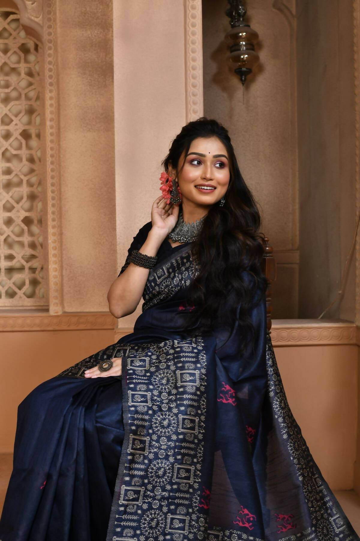 Vishnu Weaves Women's Navy Blue Handloom Raw Silk Woven Border Saree with Unstitched Blouse - Swadesiicart