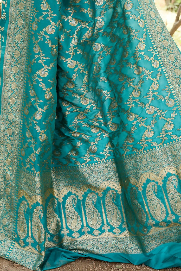 Joban Fashion Green Banarasi Soft Pure Handloom Banarasi Silk Saree | Swadesiicart