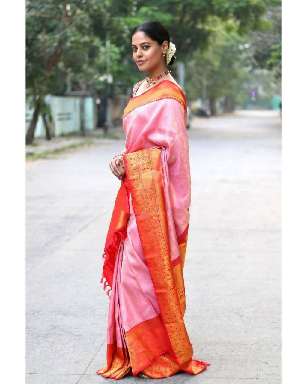 DEIANA'S Beautiful Designer Golden zari Soft Lichi Silk Saree - Peach - Swadesiicart