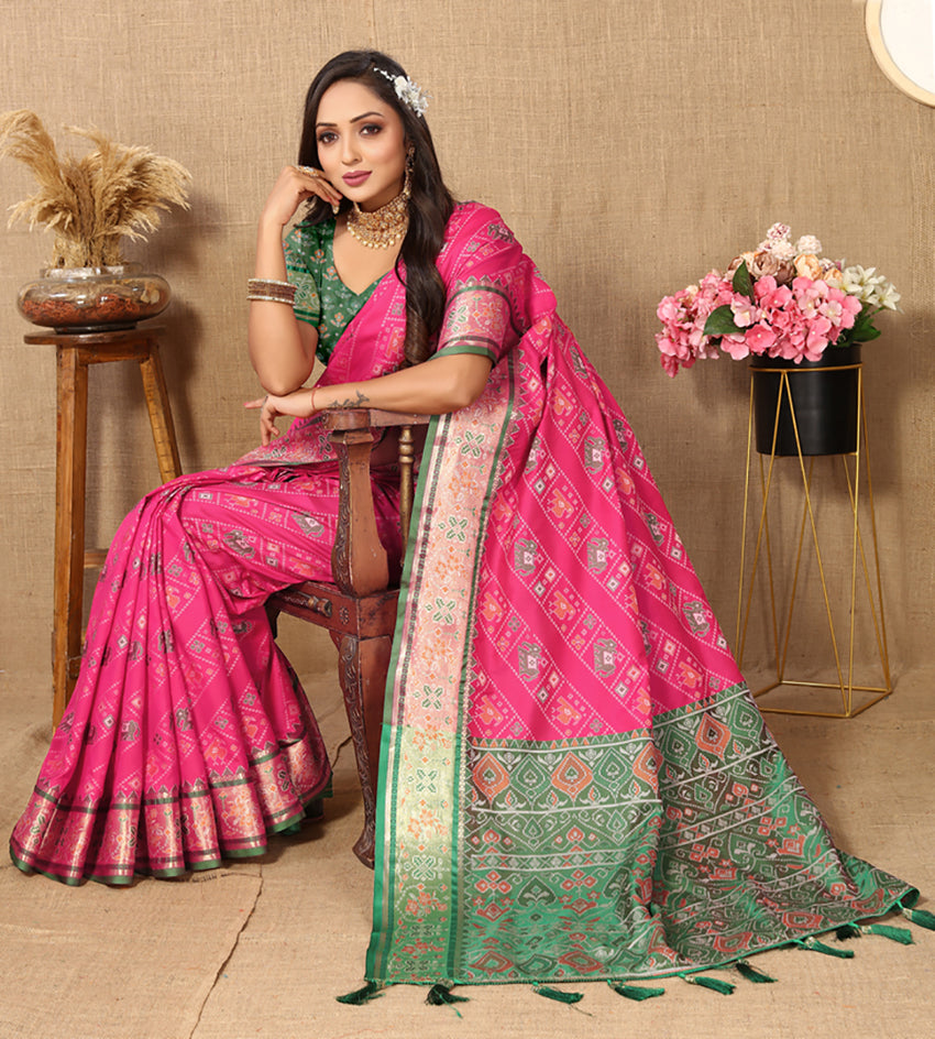 Lorenvalley Fashion Magenta Patola Silk Woven Design with Zari Meenakari Weaving motifs Pallu Saree - Swadesiicart