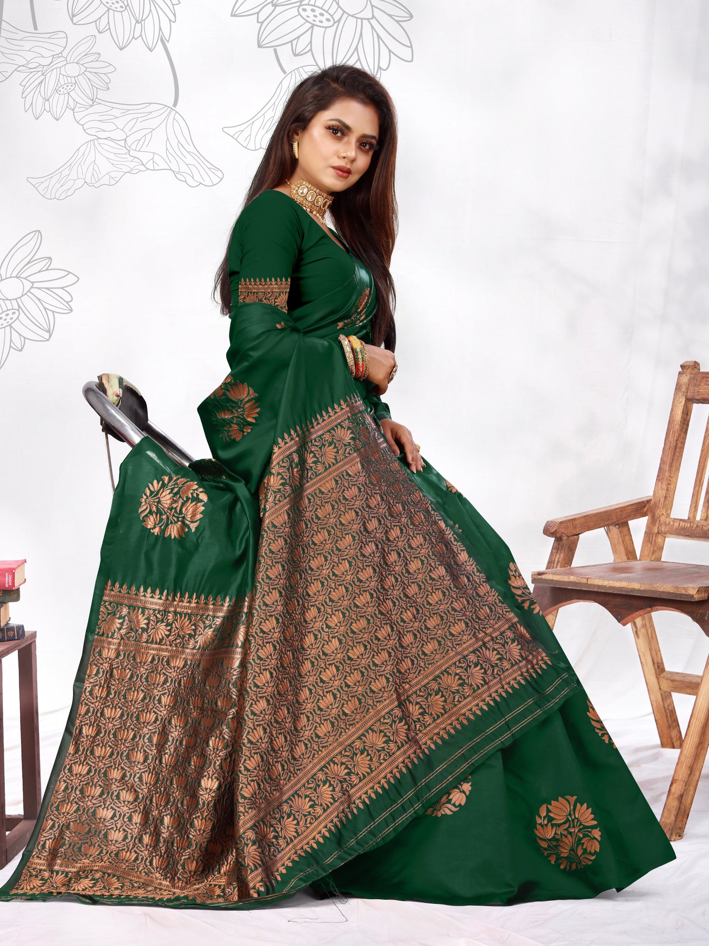 Vedant Vastram Litchi Silk Designer Banarasi Saree - Green | Swadesiicart