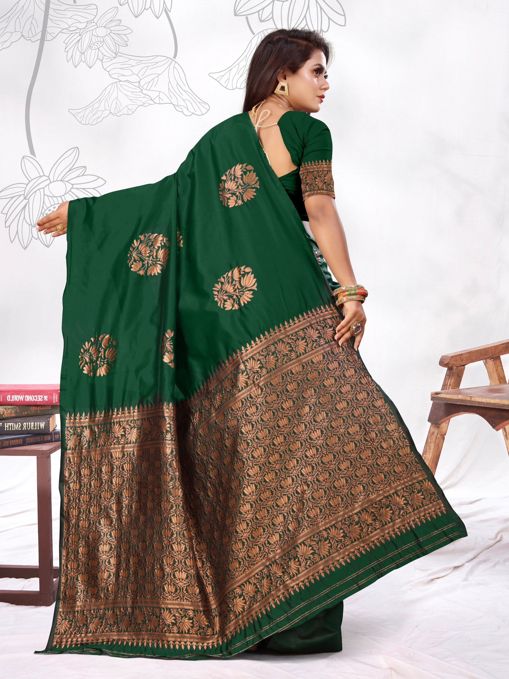 Vedant Vastram Litchi Silk Designer Banarasi Saree - Green | Swadesiicart