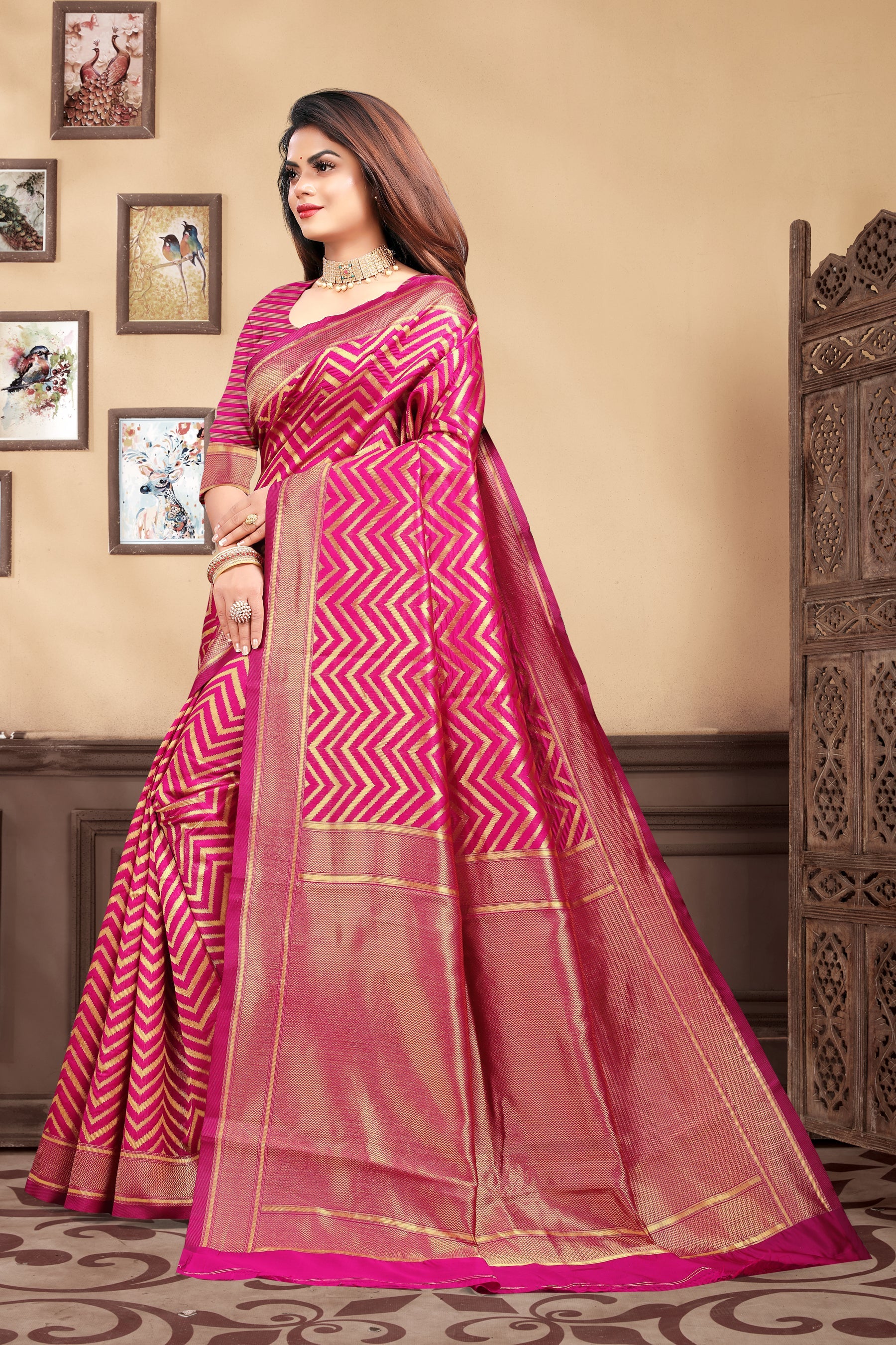 Vedant Vastram Litchi Silk Designer Banarasi Saree - Magenta | Swadesiicart