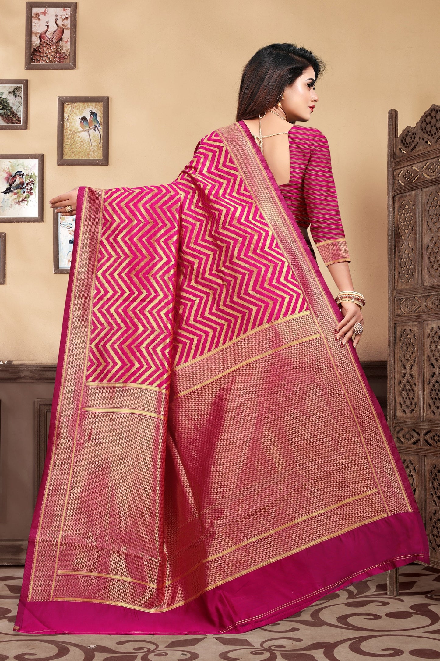 Vedant Vastram Litchi Silk Designer Banarasi Saree - Magenta | Swadesiicart