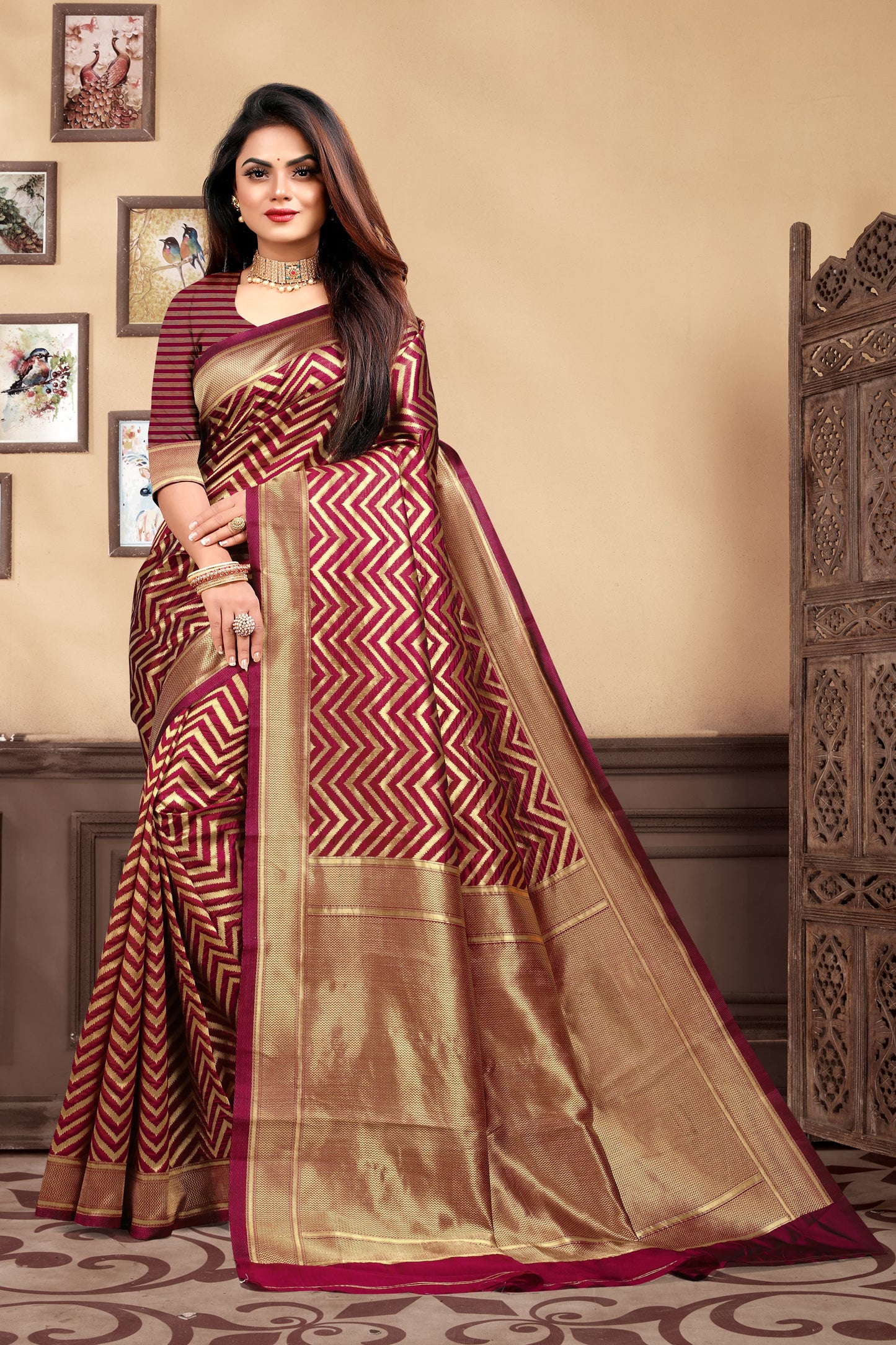 Vedant Vastram Litchi Silk Designer Banarasi Saree - Maroon | Swadesiicart