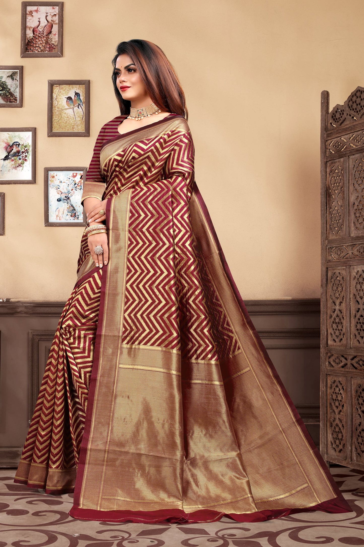 Vedant Vastram Litchi Silk Designer Banarasi Saree - Maroon | Swadesiicart