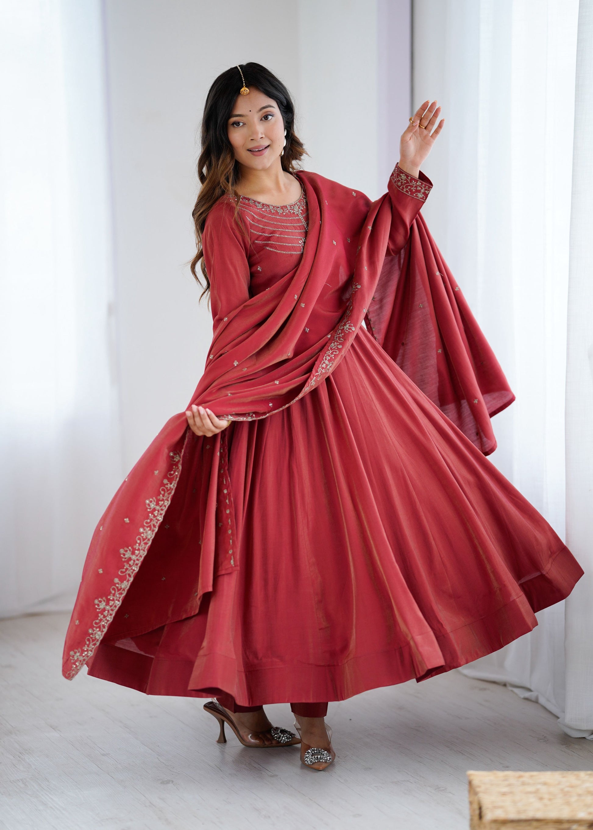 Lorenvalley Fashion Maroon Roman Shimmer Chanderi Silk Yoke Fancy Handwork Beads Work Anarkali Kurta Pant With Dupatta Set - Swadesiicart