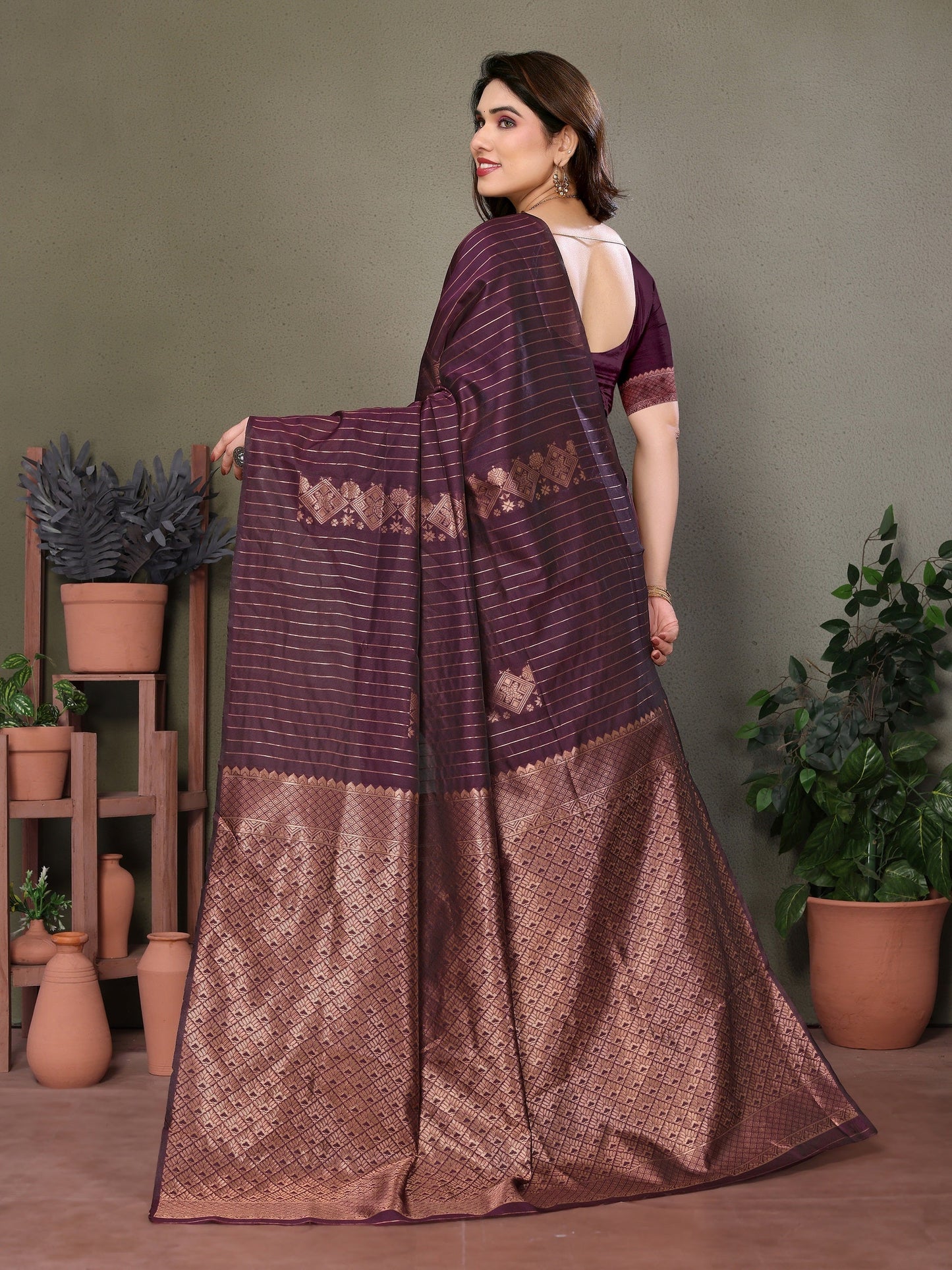 Vedant Vastram Litchi Silk Banarasi Silk Saree - Wine | Swadesiicart