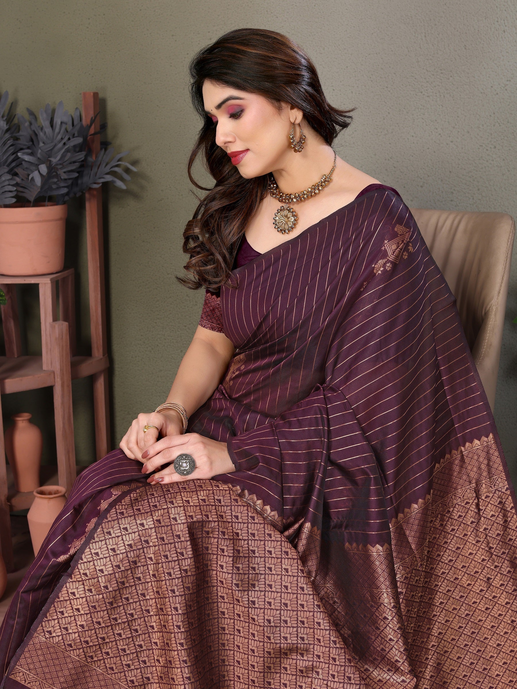 Vedant Vastram Litchi Silk Banarasi Silk Saree - Wine | Swadesiicart