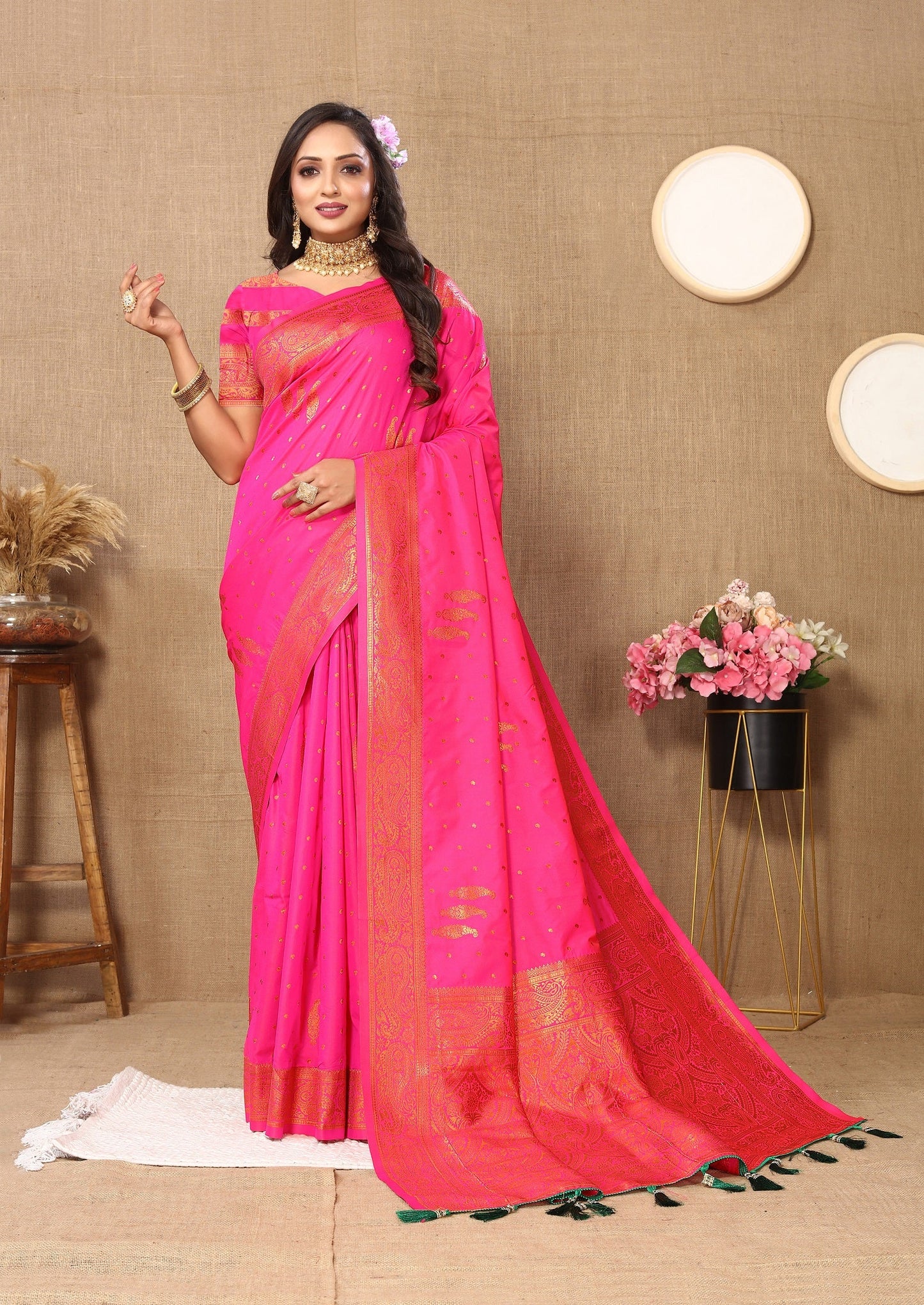 Vedant Vastram Pink Color Banarasi Silk Saree - Pink | Swadesiicart