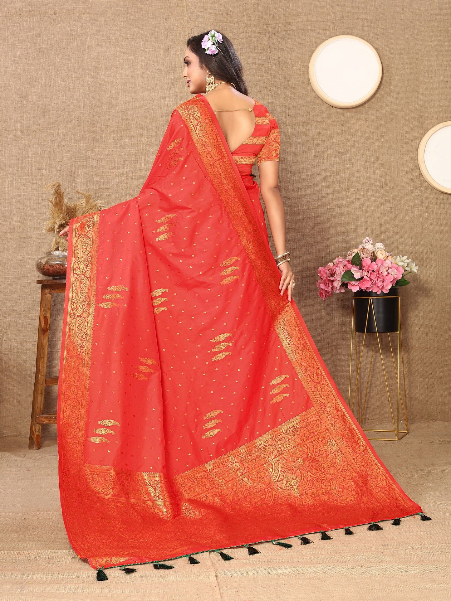 Vedant Vastram Red Color Banarasi Silk Saree - Red | Swadesiicart