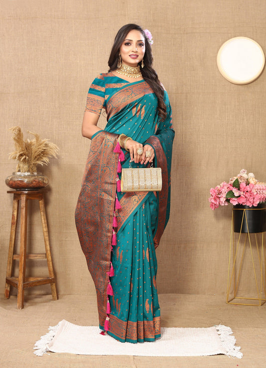 Vedant Vastram See Green Color Banarasi Silk Saree - See Green | Swadesiicart