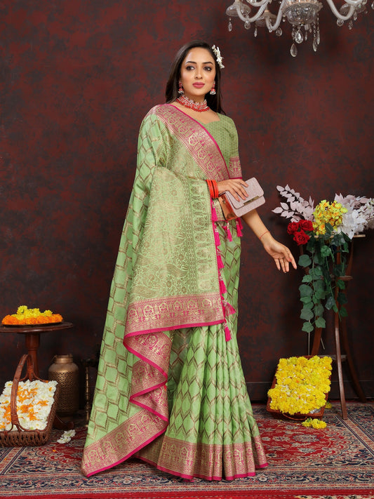 Vedant Vastram Parrot Color Banarasi Silk Saree - Parrot | Swadesiicart