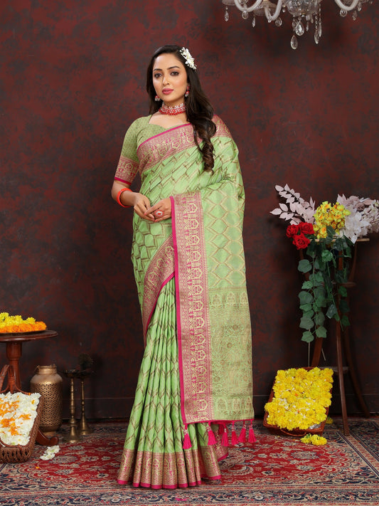Vedant Vastram Parrot Color Banarasi Silk Saree - Parrot | Swadesiicart