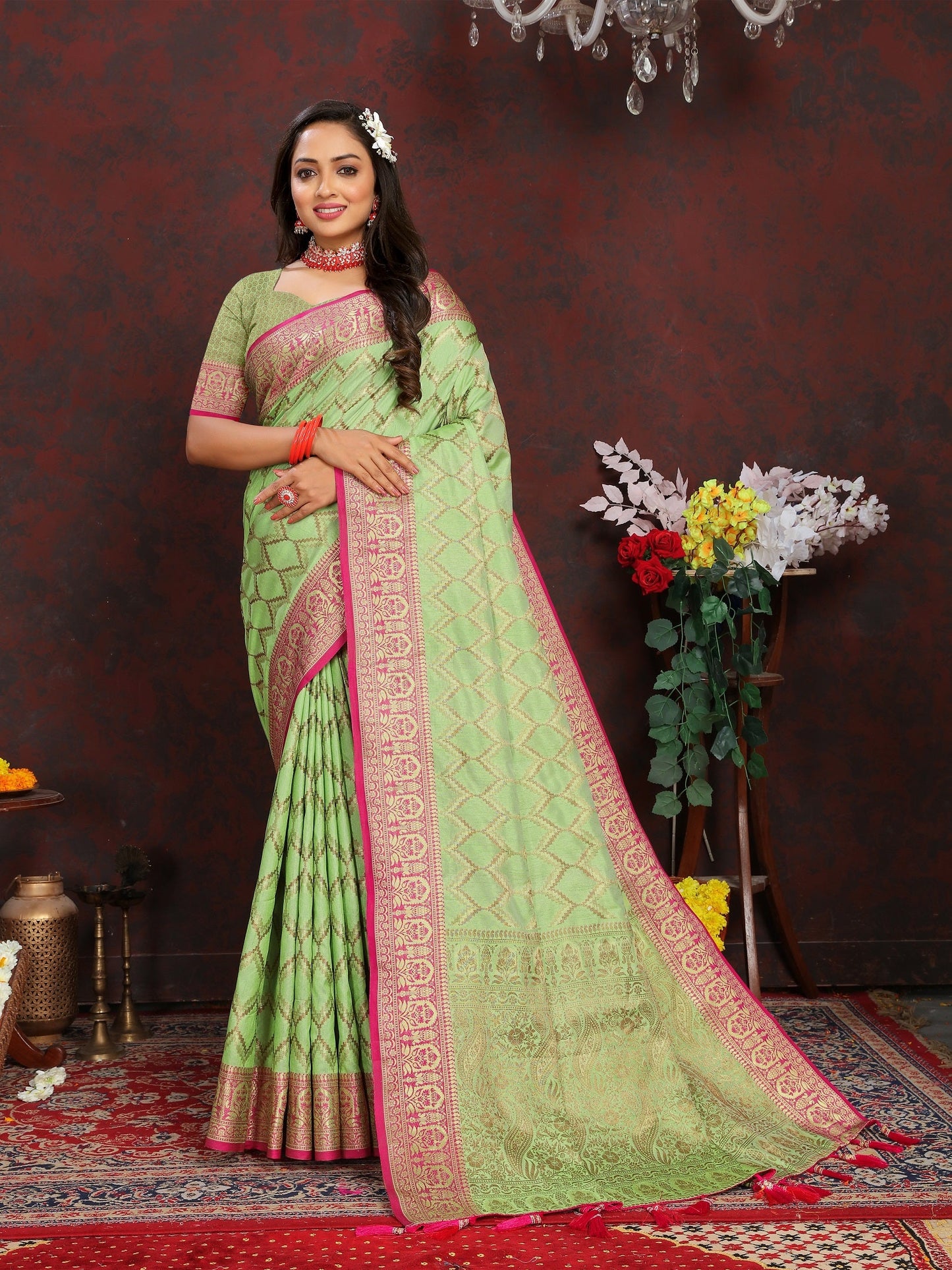 Vedant Vastram Parrot Color Banarasi Silk Saree - Parrot | Swadesiicart