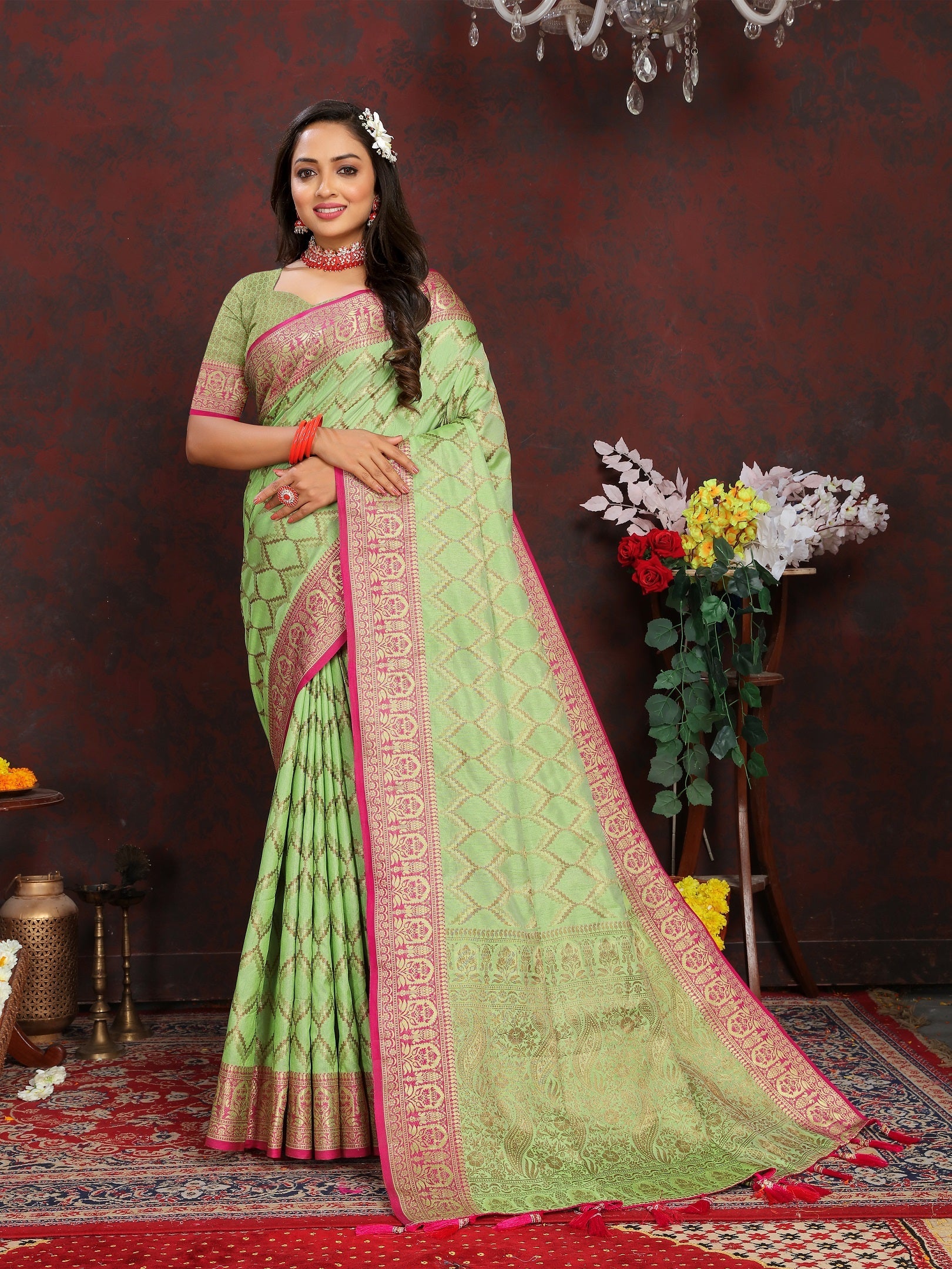 Vedant Vastram Parrot Color Banarasi Silk Saree - Parrot | Swadesiicart